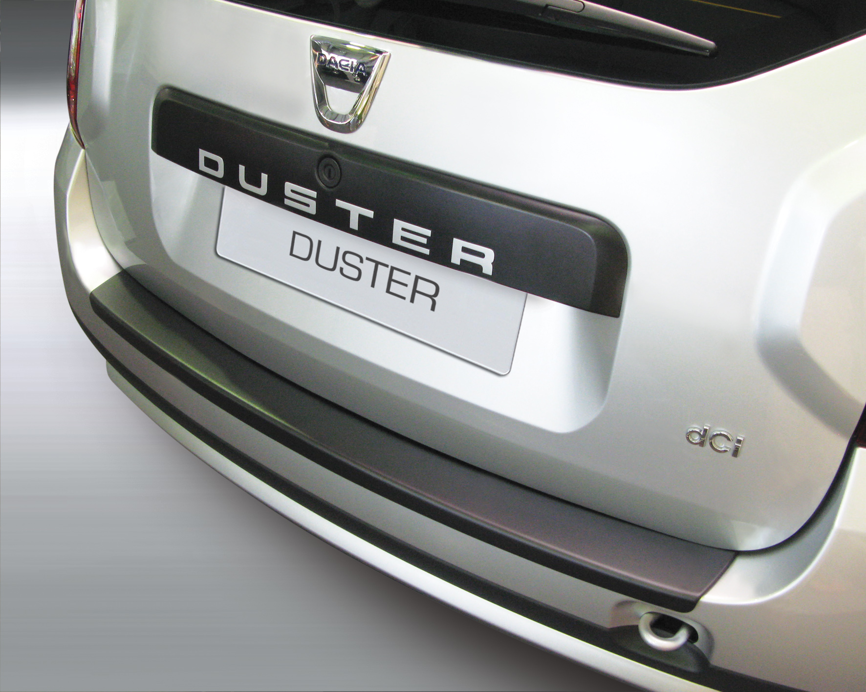 Takapuskurin kolhusuoja Dacia Duster 4/2010-12/2017
