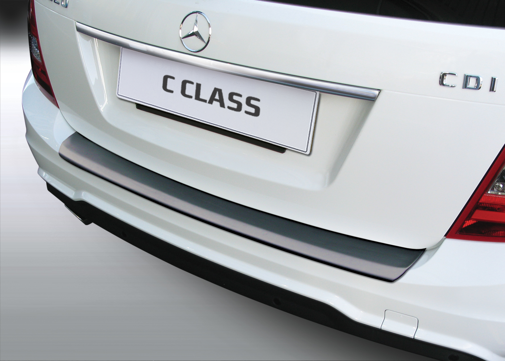 Takapuskurin kolhusuoja Mercedes C-sarja Estate 3/2011-
