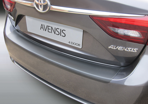 Takapuskurin kolhusuoja Toyota Avensis 6/2015-