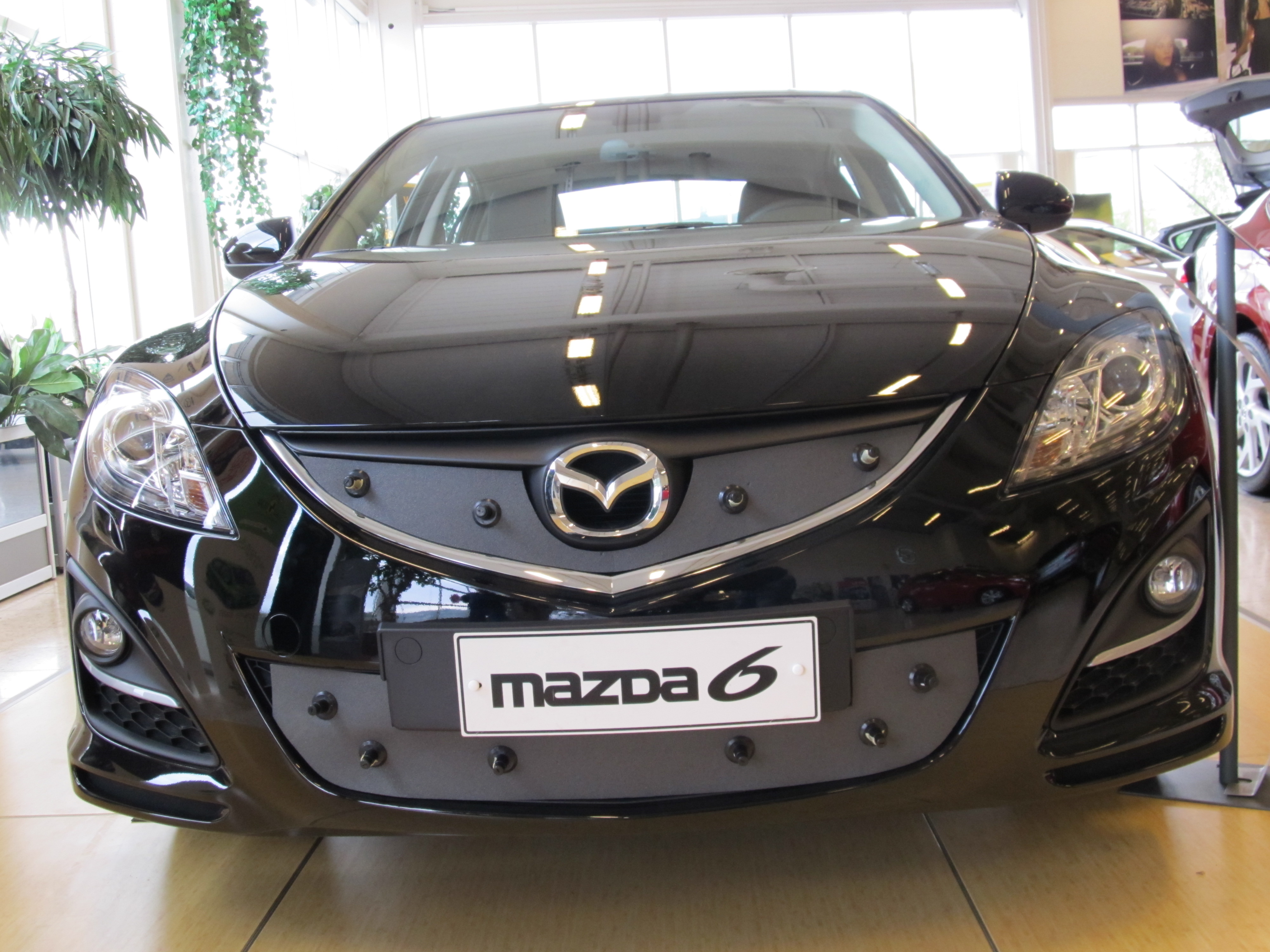 Maskisuoja Mazda 6 2010-2012