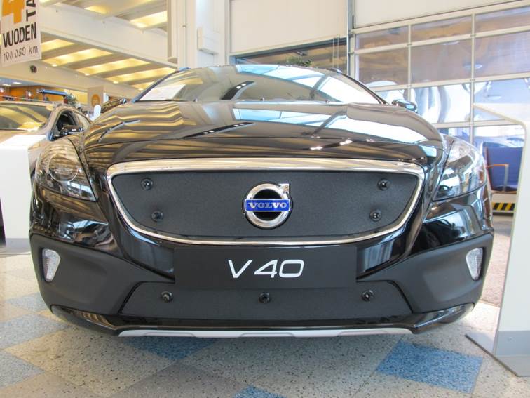 Maskisuoja Volvo V40 Cross Country 2014-2016