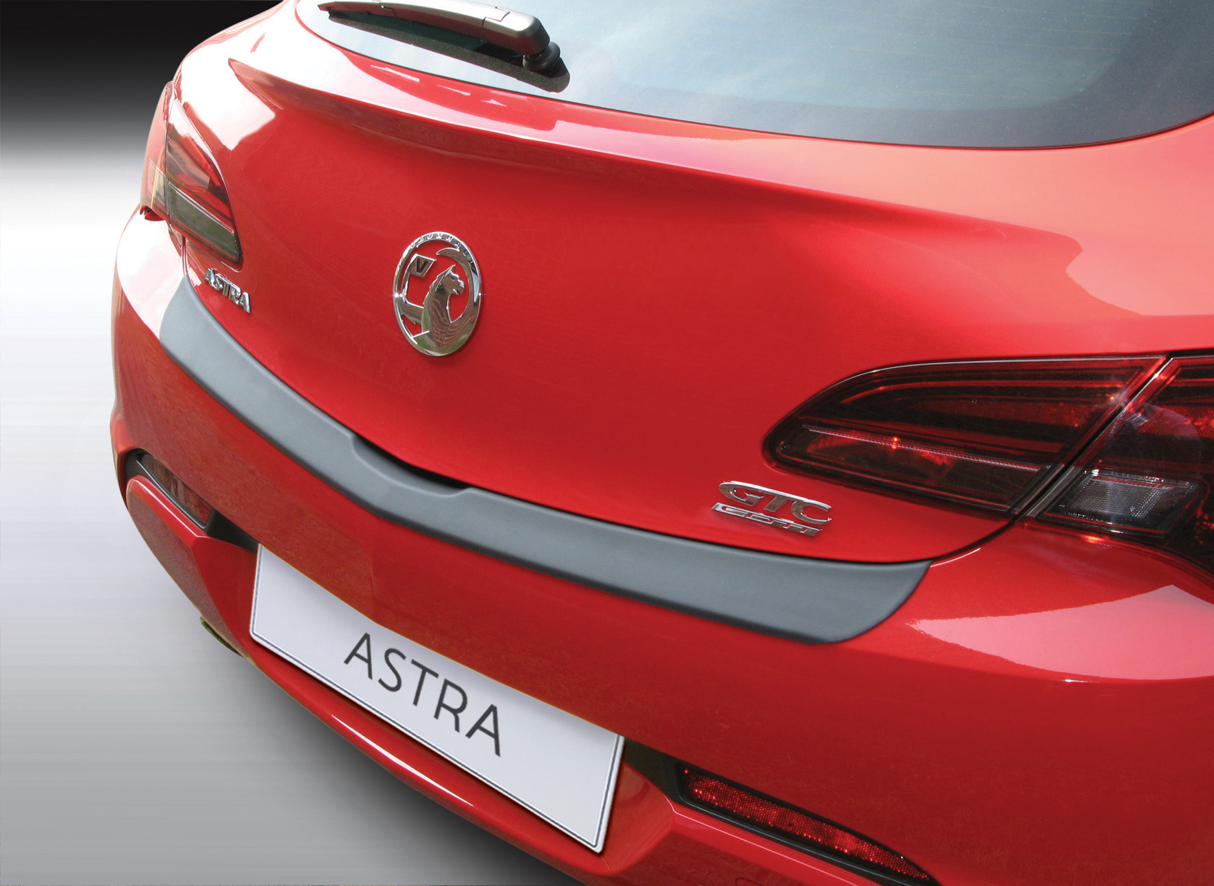 Takapuskurin kolhusuoja Opel Astra GTC 3d 1/2012-