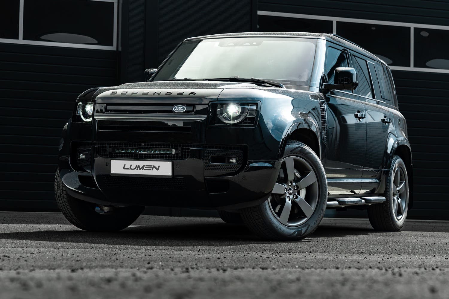 Lis�valosarja, Defender 2020-, S20-paneeli