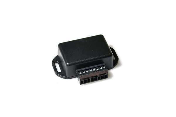 4-kanav. anturiyks., 4 ulkoista l�mp�ant., 3-akselin lukema