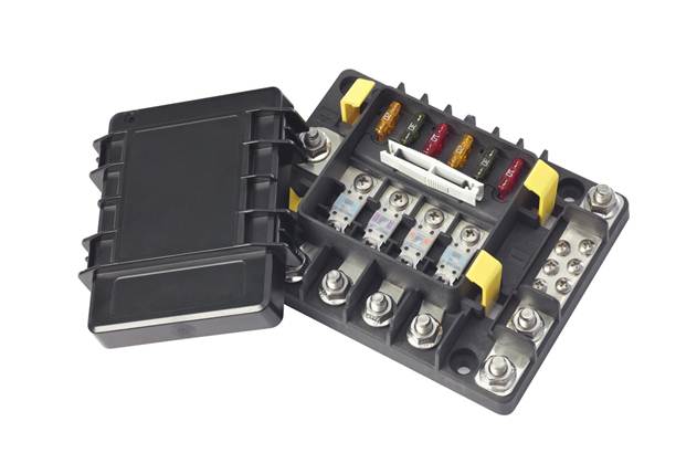 Sulakerasia 4xMIDI+6xATO maakisko max 600A