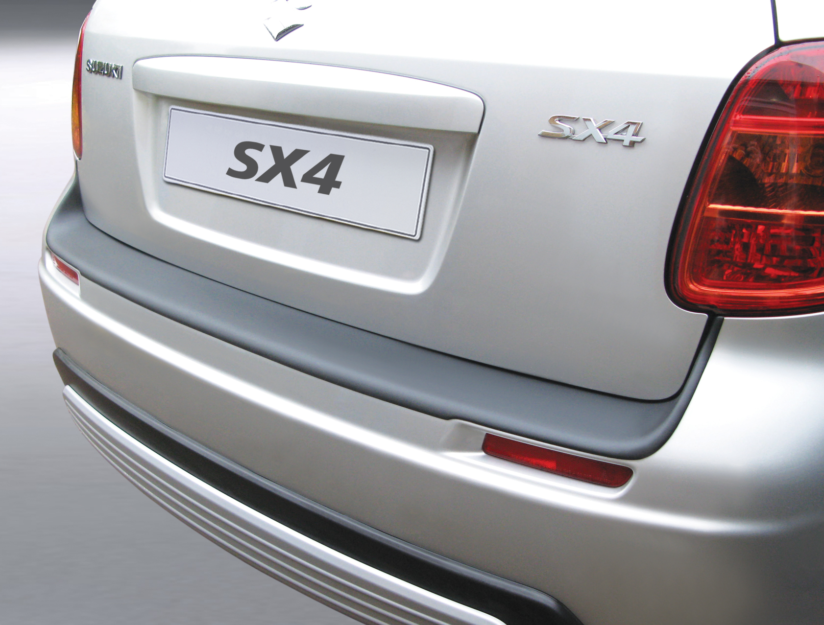 Takapuskurin kolhusuoja Suzuki SX4 4x4 6/2006-