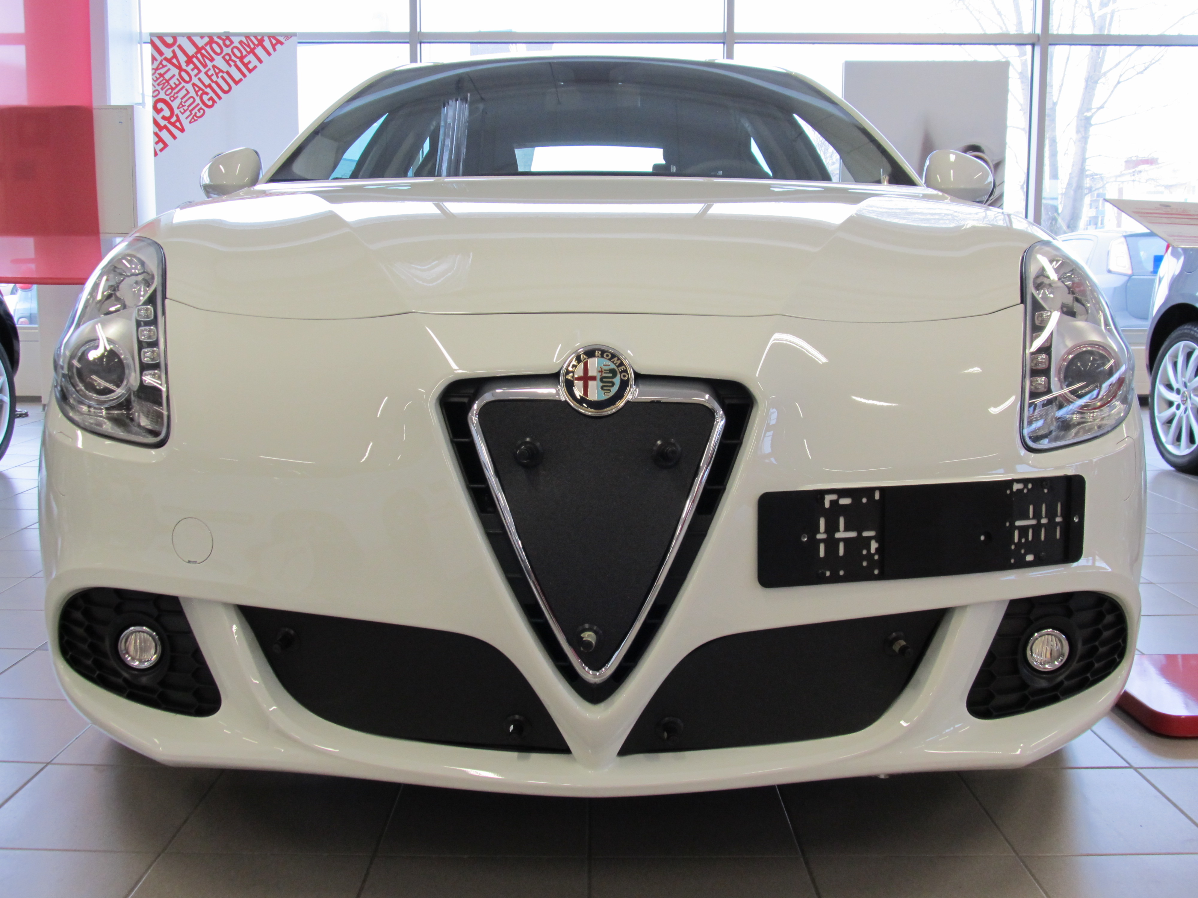 Maskisuoja Alfa Giulietta 10-