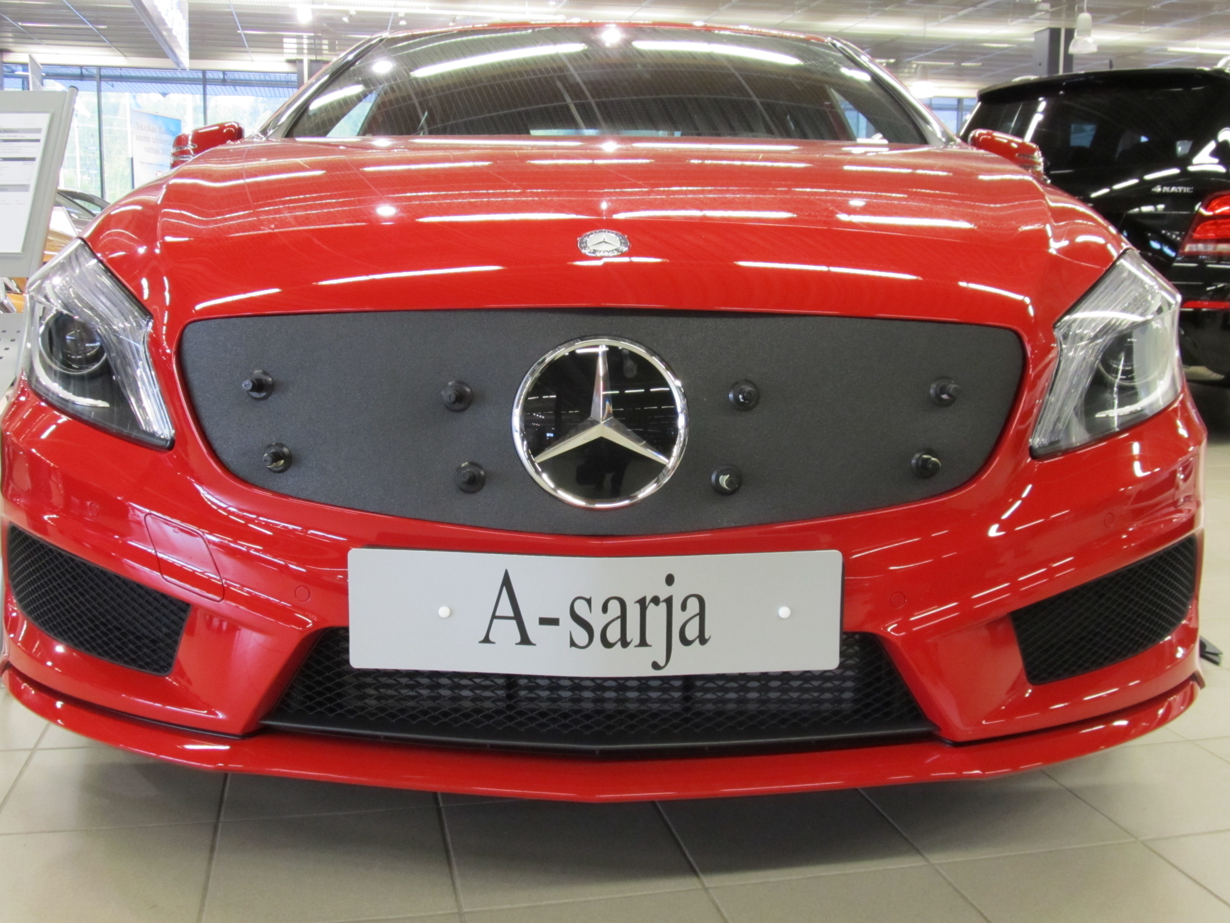 Maskisuoja Mercedes A-sarja 2012-2014