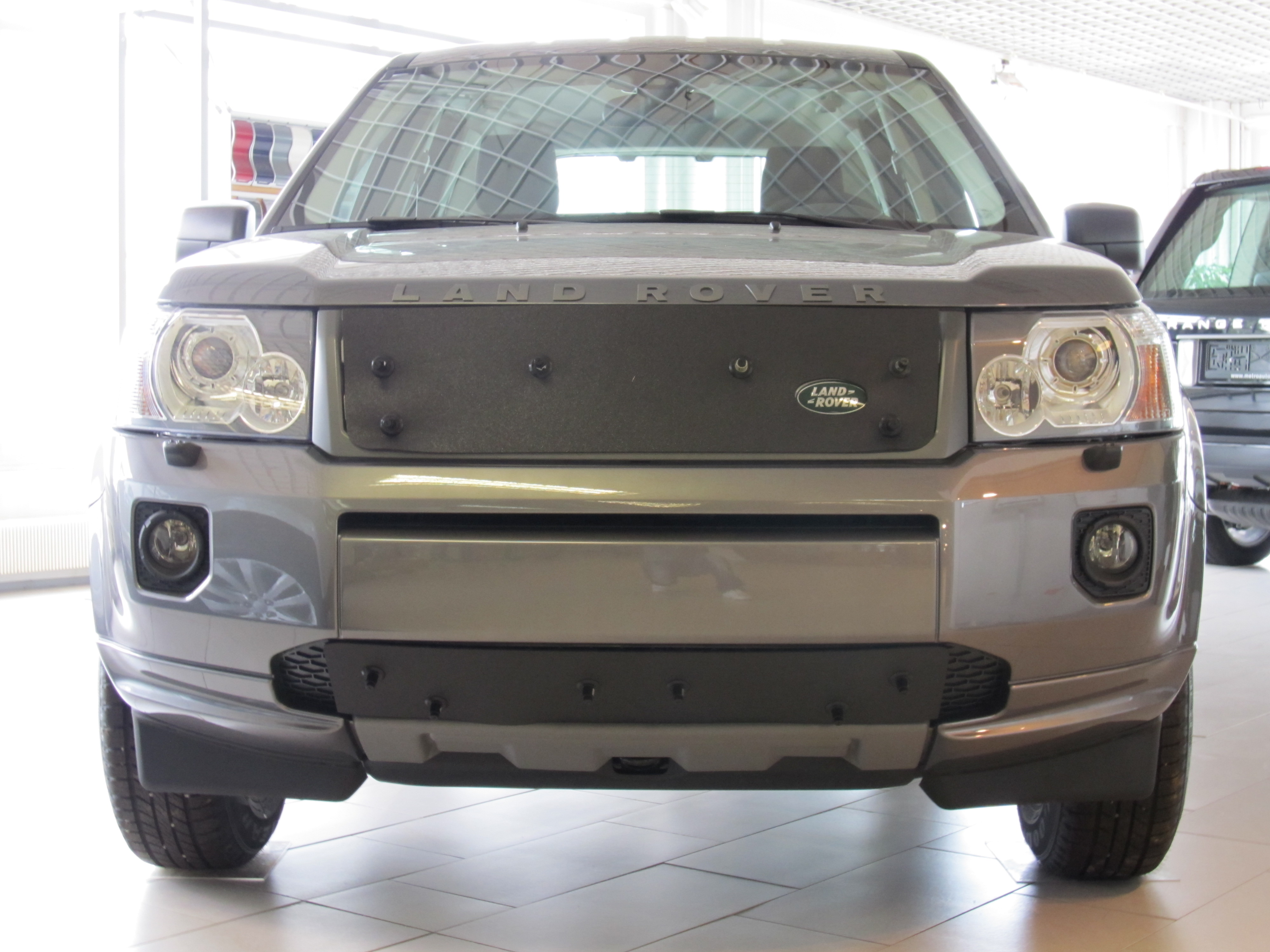 Maskisuoja Landrover Freelander II 2010-2012