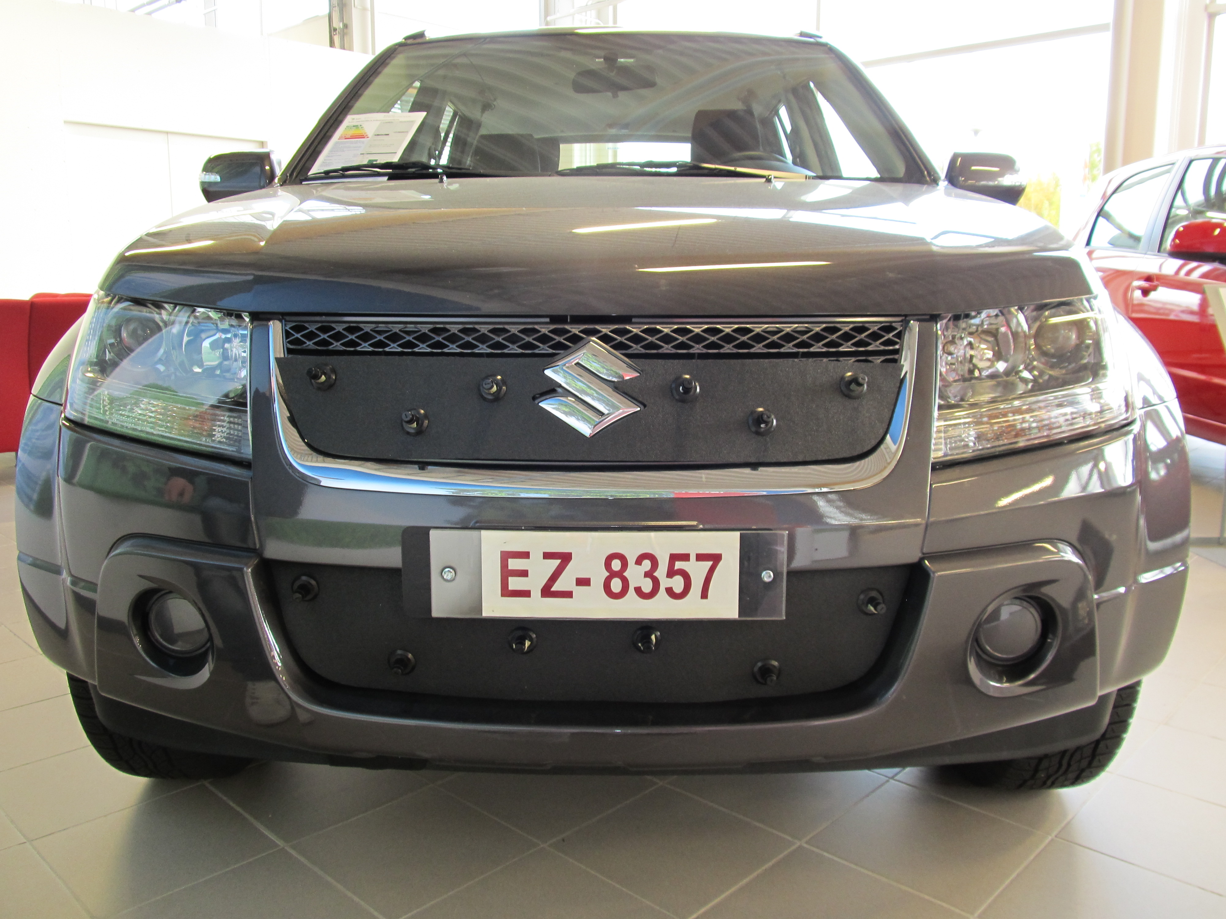 Maskisuoja Suzuki Grand Vitara 2006-2013