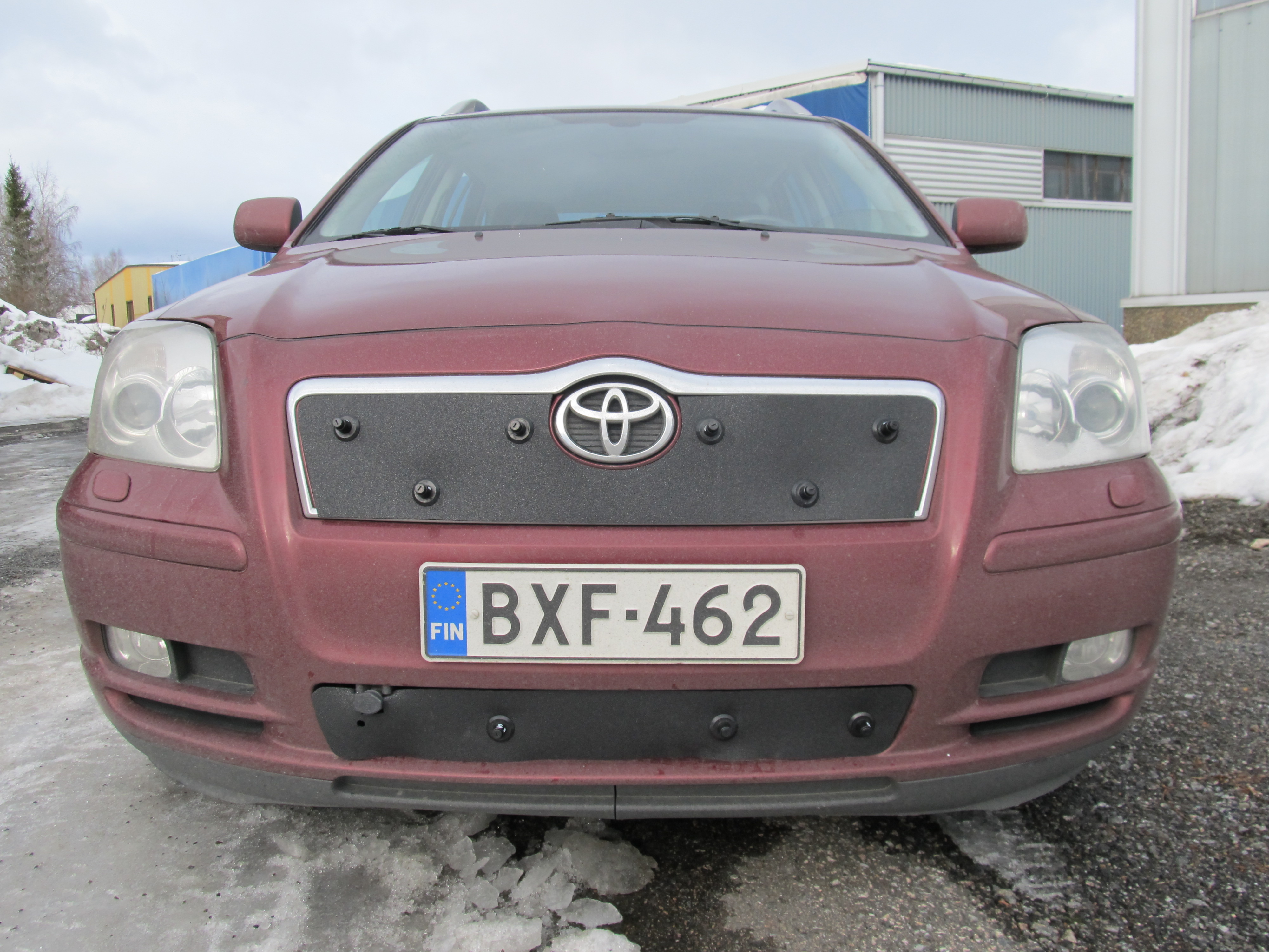 Maskisuoja Toyota Avensis 2004-2006