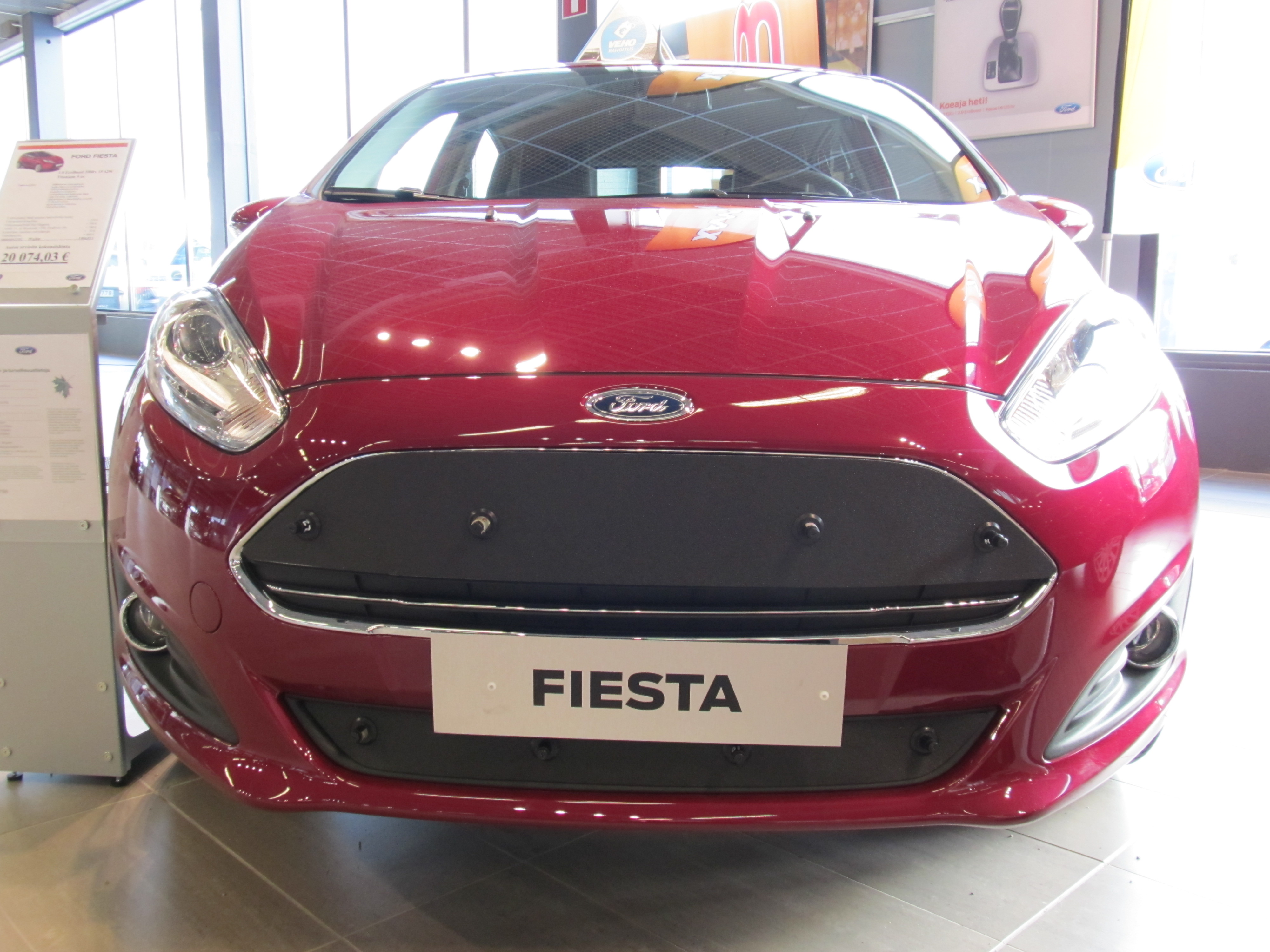 Maskisuoja Ford Fiesta 2013-2017