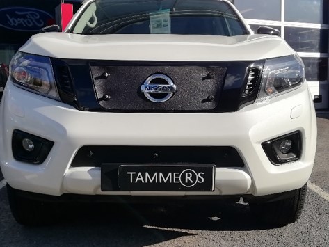 Maskisuoja Nissan Navara 2020-