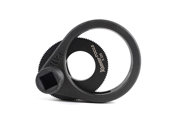 Aksiaalinivelen irroitusty�kalu