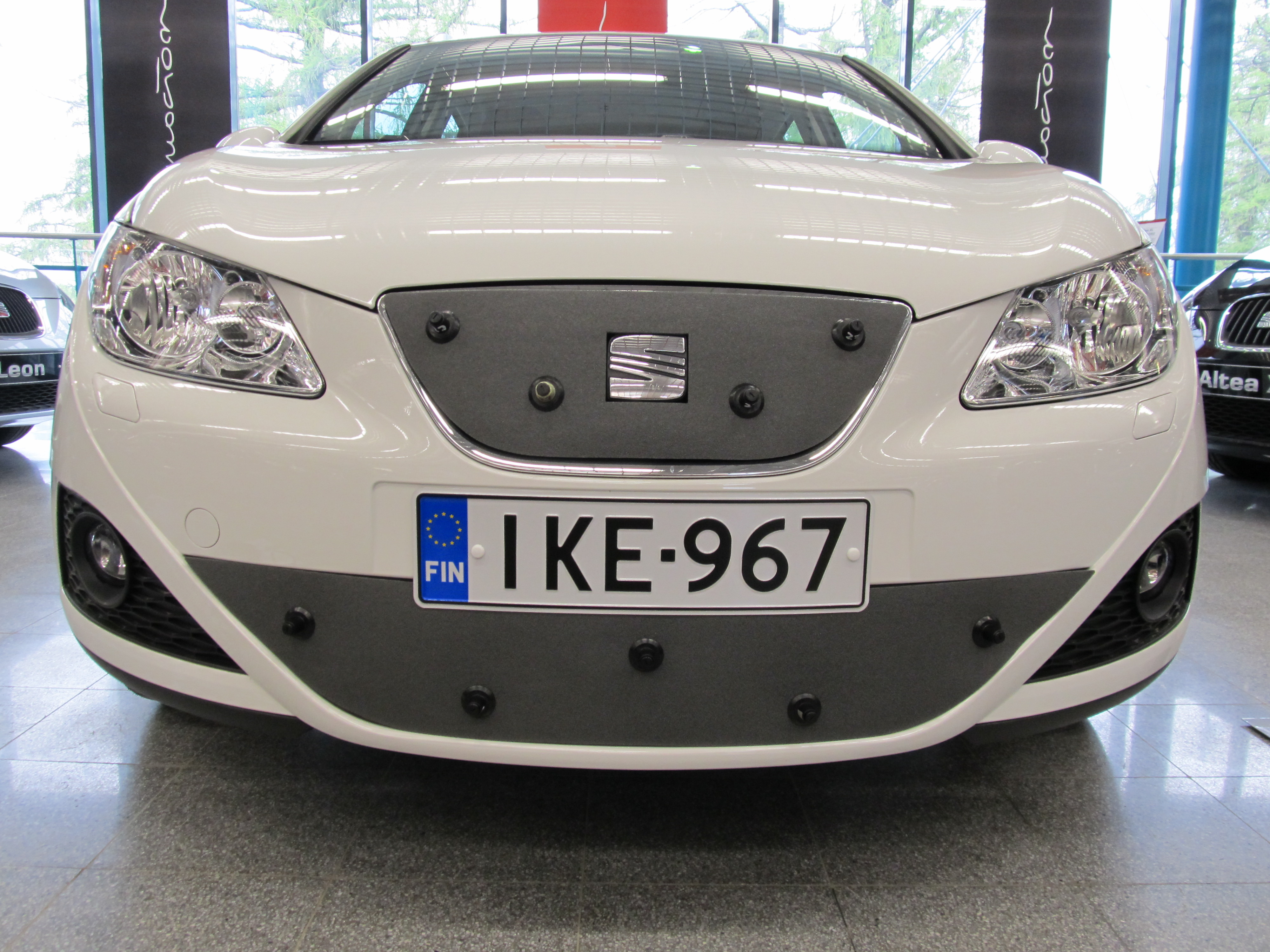 Maskisuoja Seat Ibiza ST 2009-2012